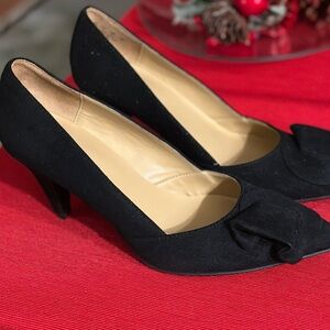 Naturalizer Molly Suede Black Women's Heels